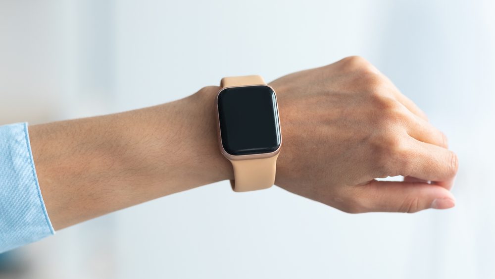 closeupcroppedviewoffemalehandwithsmartwatch