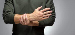 Třes rukou jak ho zastavit, cviky Vmagazin.cz