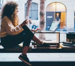 Jak vydělat peníze na internetu